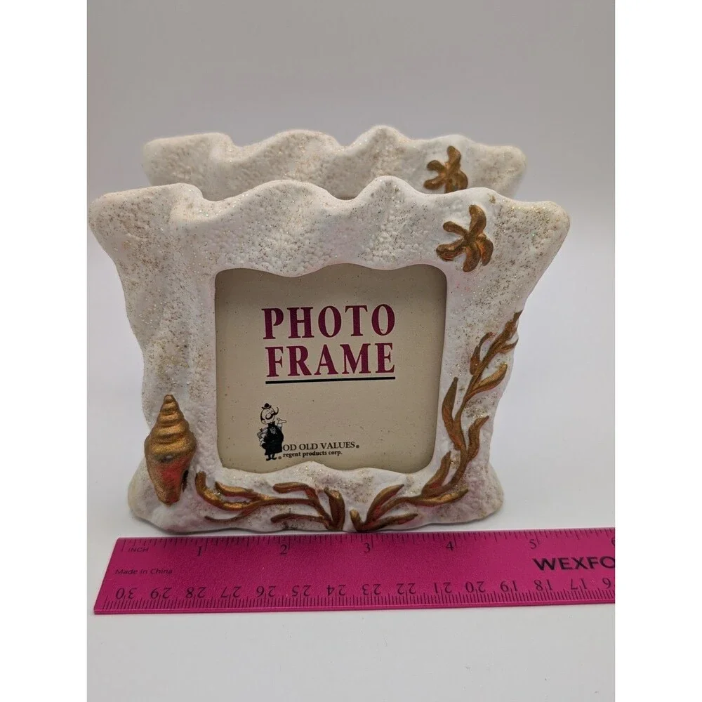 Set of 2 Vintage Regent Products Nautical Beach Shell Resin Photo Picture Frames